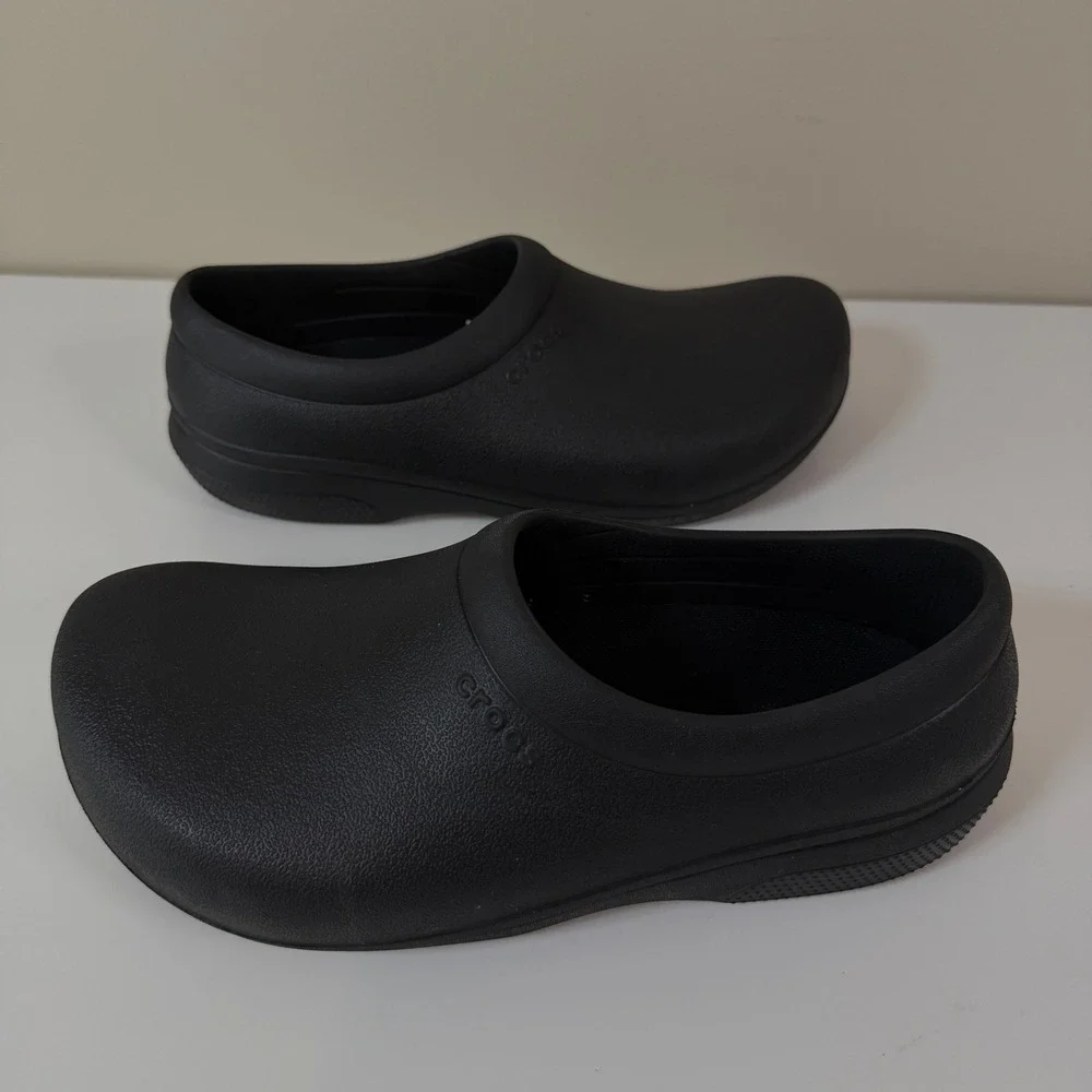 Crocs On-The-Clock Work Clogs Black Slip Resistant M8 W 10 Medical Restaurant